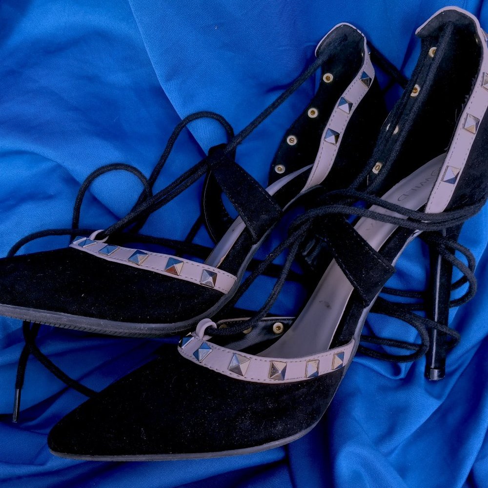 WILD DEVIA BLACK HEELS